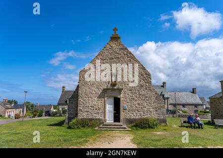 Die Kapelle Chapelle Notre-Dame-de-Bon-Secours in Gatteville-le-Phare, Normandie, Frankreich | Chapel Chapelle Notre-Dame-de-Bon-Secours, Gatteville Stockfoto