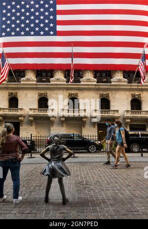 Furchtlose Mädchenstatue vor der New Yorker Börse Manhattan NYC Stockfoto