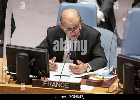 New York, Usa. September 2021. Jean-Yves Le Drian, Außenminister Frankreichs, während einer Sitzung des Sicherheitsrates der Vereinten Nationen am Donnerstag, den 23. September 2021, während der 76. Sitzung der UN-Generalversammlung in New York. Pool Foto von John Minchillo/UPI Kredit: UPI/Alamy Live News Stockfoto
