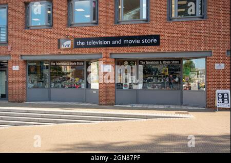 Der Fernseh- und Filmladen, der TV- und Filmartikel verkauft, befindet sich im Zentrum von Norwich, neben dem Forum Stockfoto