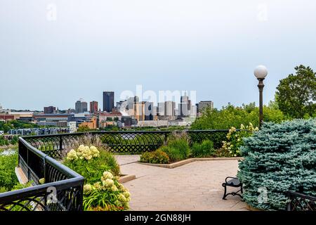 Downtown St. Paul von der High Bridge aus überblicken Stockfoto