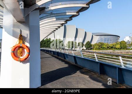 Der Scottish Event Campus (SEC) und die SSE Hydro neben der Bells Bridge über den Fluss Clyde in Glasgow, Schottland, Großbritannien Stockfoto