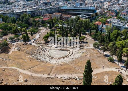 Akropolis, Athen Griechenland,27. Juli 2017 das Odeon des Herodes Atticus auf der Akropolis in Athen Griechenland ein Blick nach unten Stockfoto