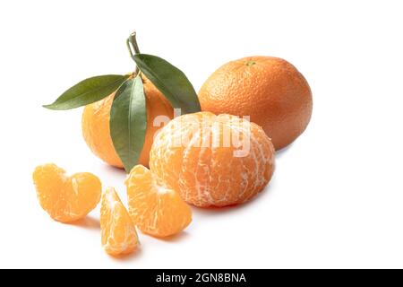 Satz von Mandarinen auf isoliertem weißem Hintergrund Stockfoto