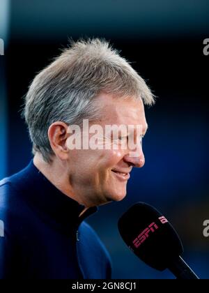 LEEUWARDEN, NIEDERLANDE - 23. SEPTEMBER: Trainer Frank Wormuth von Heracles Almelo während des niederländischen Eredivisie-Spiels zwischen SC Cambuur und Heracles Almelo am 23. September 2021 im Cambuur Stadion in Leeuwarden, Niederlande (Foto: Henk Jan Dijks/Orange Picles) Stockfoto