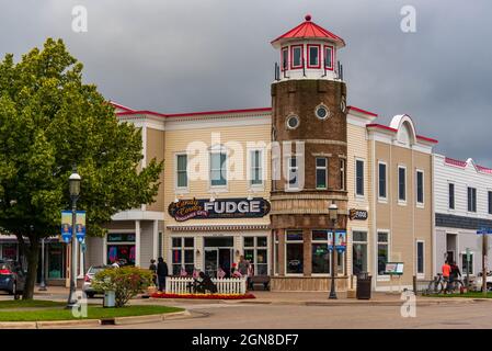 Mackinaw City, MI - 15. Juli 2021: Windjammer Gifts l in Mackinaw City am MI am 15. Juli 2021. Stockfoto