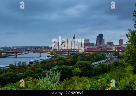 St. Paul Skyline vom Indian Mounds Lookout Stockfoto