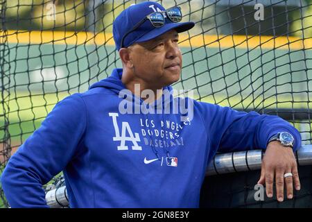 Denver CO, USA. September 2021. Dodger-Manager Dave Roberts (30) während des Batting-Trainings vor dem Spiel mit Los Angeles Dodgers und den Colorado Rockies im Coors Field in Denver Co. David Seelig/Cal Sport Medi. Kredit: csm/Alamy Live Nachrichten Stockfoto