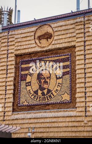 Maisgemälde zur Feier des Präsidentschaftswahlkampfs von George McGovern im Jahr 1972 im Corn Palace in Mitchell, South Dakota, USA [Keine Eigentumsveröffentlichungsmöglichkeit Stockfoto