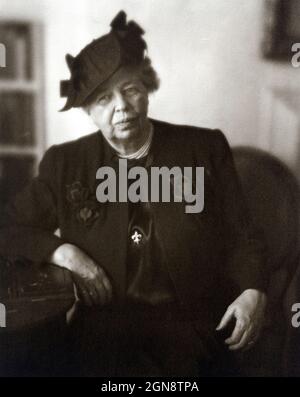 Eleanor Roosevelt (1884-1962), First Lady der Vereinigten Staaten 1933-1945 als Ehefrau des US-Präsidenten Franklin Roosevelt, Half-Lengths Portrait, Clara Sipprell, 1949 Stockfoto