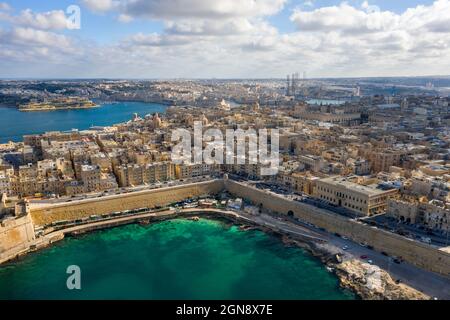 Malta, Südostregion, Valletta, Luftaufnahme der historischen Küstenstadt Stockfoto