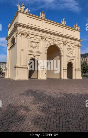 Deutschland, Brandenburg, Potsdam, Brandenburger Tor am Luisenplatz Stockfoto