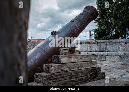 Stadtkanone in Labin Stockfoto