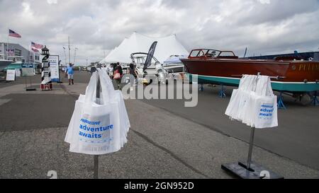 NORWALK, CT, USA - 23. SEPTEMBER 2021: Eintritt zur Progressive Norwalk Boat Show der erste Tag, die Show findet vom 23-26 2021. September statt Stockfoto