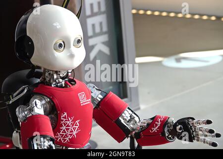 ICub, der kleine Humanoid, der vom italienischen Institut für Technologie entwickelt wurde. Genua, Italien - September 2021 Stockfoto