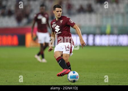 Turin, Italien. September 2021. Josip Brekalo vom FC Turin während des Spiels der Serie A im Stadio Grande Torino, Turin. Bildnachweis sollte lauten: Jonathan Moscrop/Sportimage Kredit: Sportimage/Alamy Live News Stockfoto