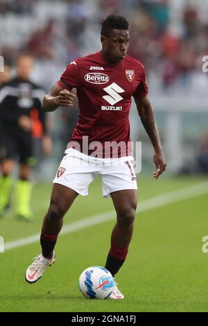 Turin, Italien. September 2021. Wilfried Singo vom FC Turin während des Spiels der Serie A im Stadio Grande Torino, Turin. Bildnachweis sollte lauten: Jonathan Moscrop/Sportimage Kredit: Sportimage/Alamy Live News Stockfoto