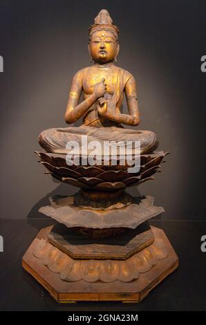 Antike Buddha-Skulpturen, Tokio Nationalmuseum, buddhistische Kunst, skulpturale Meisterwerke Stockfoto