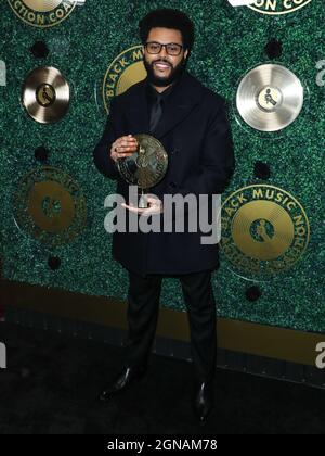 West Hollywood, Usa. September 2021. WEST HOLLYWOOD, LOS ANGELES, KALIFORNIEN, USA - 23. SEPTEMBER: Der Sänger The Weeknd (Abel Makkonen Tesfaye) kommt zu den 1. Jährlichen Black Music Action Coalition's Music in Action Awards, die am 23. September 2021 im 1 Hotel West Hollywood in West Hollywood, Los Angeles, Kalifornien, USA, abgehalten werden. (Foto: Xavier Collin/Image Press Agency/Sipa USA) Quelle: SIPA USA/Alamy Live News Stockfoto