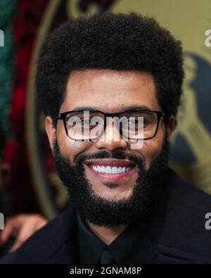West Hollywood, Usa. September 2021. WEST HOLLYWOOD, LOS ANGELES, KALIFORNIEN, USA - 23. SEPTEMBER: Der Sänger The Weeknd (Abel Makkonen Tesfaye) kommt zu den 1. Jährlichen Black Music Action Coalition's Music in Action Awards, die am 23. September 2021 im 1 Hotel West Hollywood in West Hollywood, Los Angeles, Kalifornien, USA, abgehalten werden. (Foto: Xavier Collin/Image Press Agency/Sipa USA) Quelle: SIPA USA/Alamy Live News Stockfoto