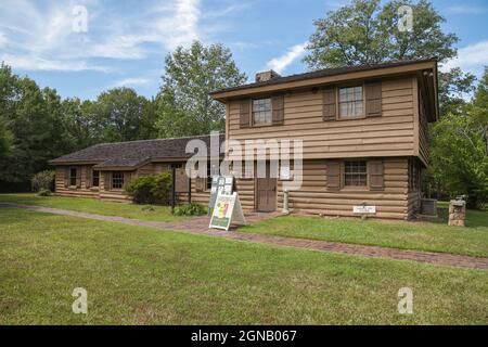 LANCASTER, USA - Sep 03, 2021: Ein Gebäude im Andrew Jackson State Park beherbergt das historische Museum, das Büro und das Besucherzentrum. Stockfoto