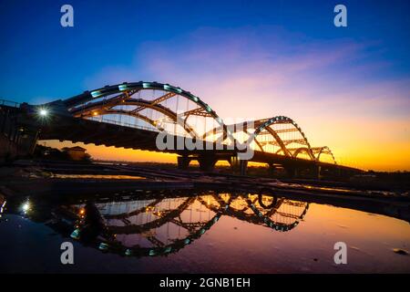 Dong Tru Brücke in Ha Noi Hauptstadt Nordvietnam Stockfoto