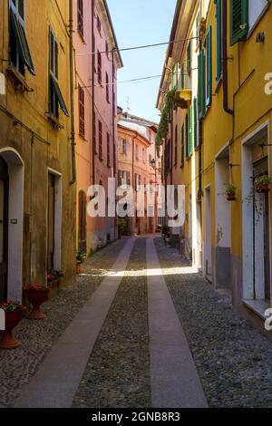 Straße von Garbagna, historische Stadt in der Provinz Alessandria, Piemont, Italien Stockfoto