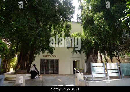 Rubin Museum in Bialik Street 14 Wohngebäude von Architekt Pinhas Bizonsky im Jahr 1930 entworfen. Bauhaus-Architektur in Tel Aviv White City. Der Stockfoto