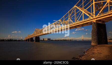 George Rogers Clark Memorial Bridge - Louisville Stockfoto