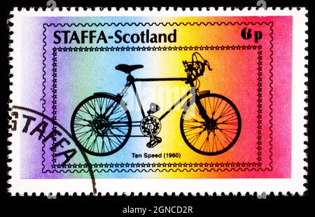 STAFFA, SCHOTTLAND - UM 1978: Eine in Schottland gedruckte Marke zeigt Ten Speed 1960 Stockfoto