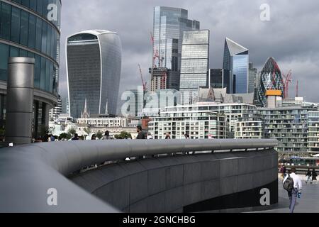 London Skyline von der More London 2021 aus gesehen Stockfoto