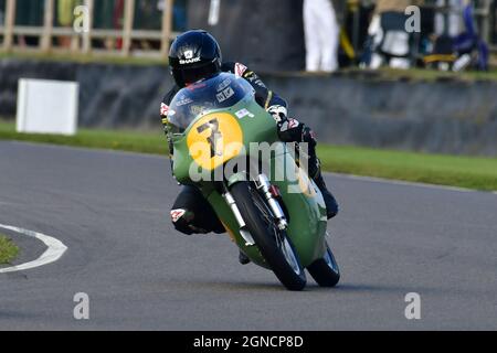 Duncan Fitchett, Jeremy McWilliams, Norton Manx 30M, Barry Sheene Memorial Trophy, Goodwood Revival 2021, September 2021, Barry Sheene Memorial Trophy Stockfoto