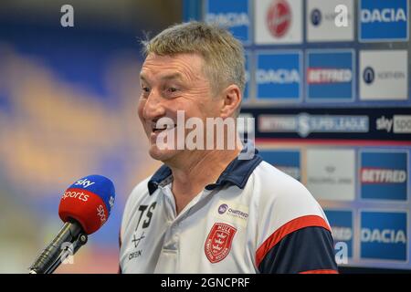 Warrington, Großbritannien. September 2021. Warrington, England - 24. September 2021 - Ein entspannter Hull Kingston Rovers Cheftrainer Tony Smith spricht vor der Rugby League Betfred Super League, Elimination Play-off, Warrington Wolves vs Hull Kingston Rovers im Halliwell Jones Stadium, Warrington, Großbritannien Dean Williams Credit: Dean Williams/Alamy Live News Stockfoto