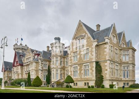 Universidad Internacional Menéndez Pelayo, Palacio und Península de la Magdalena. Santander Kantabrien, Nordspanien, Europa. Stockfoto