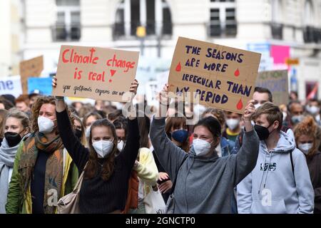 Wien, Österreich. September 2021. Weltweiter Klimastreik gemeinsam mit Fridays for Future in Wien. Stockfoto