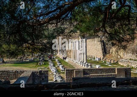 Bergama, die auch die Hauptstadt des Pergamonreiches war, von dem es seinen Namen erhielt, war seit Jahrhunderten das Zentrum von Kultur, Kunst und Gesundheit Stockfoto