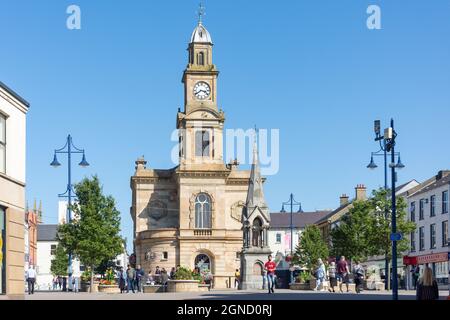 Coleraine Town Hall, The Diamond, Coleraine (Cuil Ratmain), County Derry, Nordirland, Vereinigtes Königreich Stockfoto