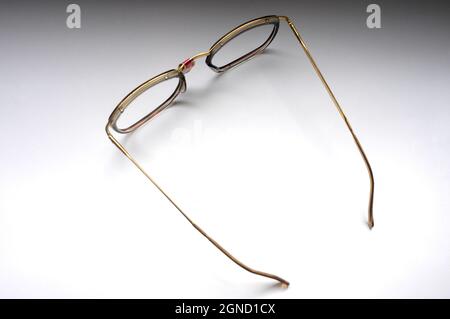 Brillengestell, vintage brille, alte Gläser, 50s brille, Vergoldet, Herausforderung, Brille, Vision, alt, Zubehör, Gläser, Gold, Schale, Tortoi Stockfoto