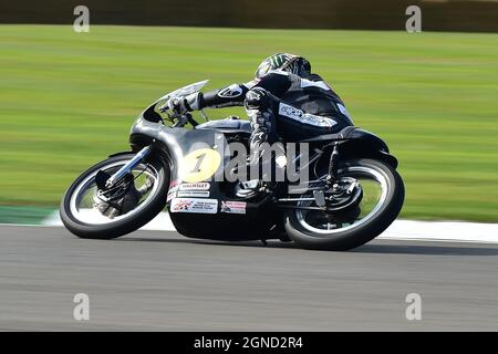 Glen English, John McGuinness, Matchless G50, Barry Sheene Memorial Trophy, Goodwood Revival 2021, September 2021, Barry Sheene Memorial Trophy, Bikes Stockfoto