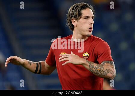 Nicolo Zaniolo von AS Roma erwärmt sich während des Fußballspiels der Serie A zwischen AS Roma und Udinese calcio im Olimpico-Stadion in Rom (Italien) am 23. September 2021. Foto Andrea Staccioli / Insidefoto Stockfoto