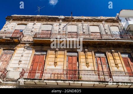 Heruntergekommenes Haus im Stadtteil Havana Centro, Havanna, Kuba Stockfoto