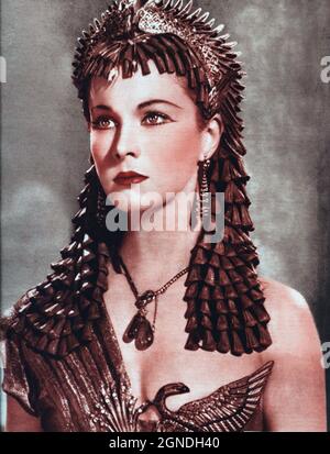 1945 , USA : die Filmschauspielerin VIVIEN LEIGH ( 1913 - 1967 ) in CAESAR UND CLEOPATRA ( Cesare e Cleopatra ) von Gabriel Pascal , aus einem Theaterstück von George Bernard Shaw . Unbekannter Fotograf .- KINO - FILM - antico Egitto - Ancient Egypth - collana - Halskette - orecchino - orecchini - Ohrentropfen - Juwel - Juwelen - gioiello - gioielli - bijoux ---- Archivio GBB Stockfoto