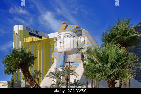 Nevada USA 09-04-21 Eine monumentale Nachbildung der Großen Sphinx von Gizeh befindet sich am Eingang des Luxor Hotels am 3900 S Las Vegas Blvd Stockfoto