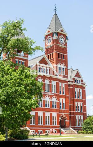 Auburn Alabama, Auburn University Samford Hall Clock Tower, Verwaltungsgebäude Campus Gouverneur William J. Samford 1888 roter Backstein Stockfoto