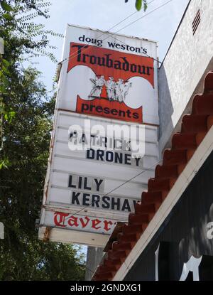 West Hollywood, California, USA 22. September 2021 Ein allgemeiner Blick auf die Atmosphäre des Sängers/Musikers Patrick Droney Concert Marquee im Troubadour am 9081. September 2021 in West Hollywood, Kalifornien, USA, am 22 Santa Monica Blvd. Foto von Barry King/Alamy Stockfoto Stockfoto