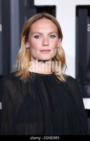 Paris, Frankreich. September 2021. Ana Girardot nimmt am 24. September 2021 an der Eröffnungsgala der Opera Garnier in Paris, Frankreich, Teil. Foto von Jerome Domine/ABACAPRESS.COM Quelle: Abaca Press/Alamy Live News Stockfoto