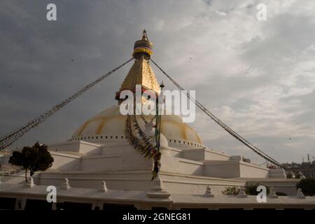 Die Boudhanath Stupa ist eine der heiligsten buddhistischen Stätten in Kathmandu und gehört zum UNESCO-Weltkulturerbe. Kathmandu, Nepal. 7. Februar 2008. Stockfoto