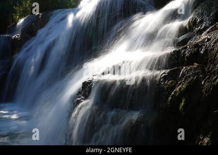 Trang Wasserfall in Hoa Binh Provinz Nordvietnam Stockfoto