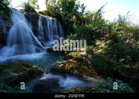 Trang Wasserfall in Hoa Binh Provinz Nordvietnam Stockfoto