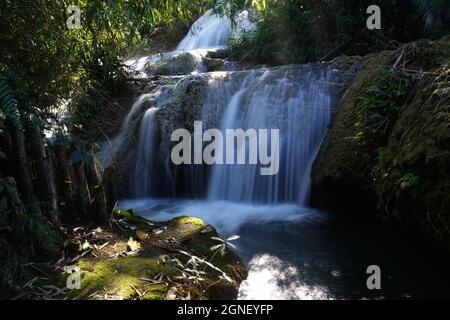 Trang Wasserfall in Hoa Binh Provinz Nordvietnam Stockfoto